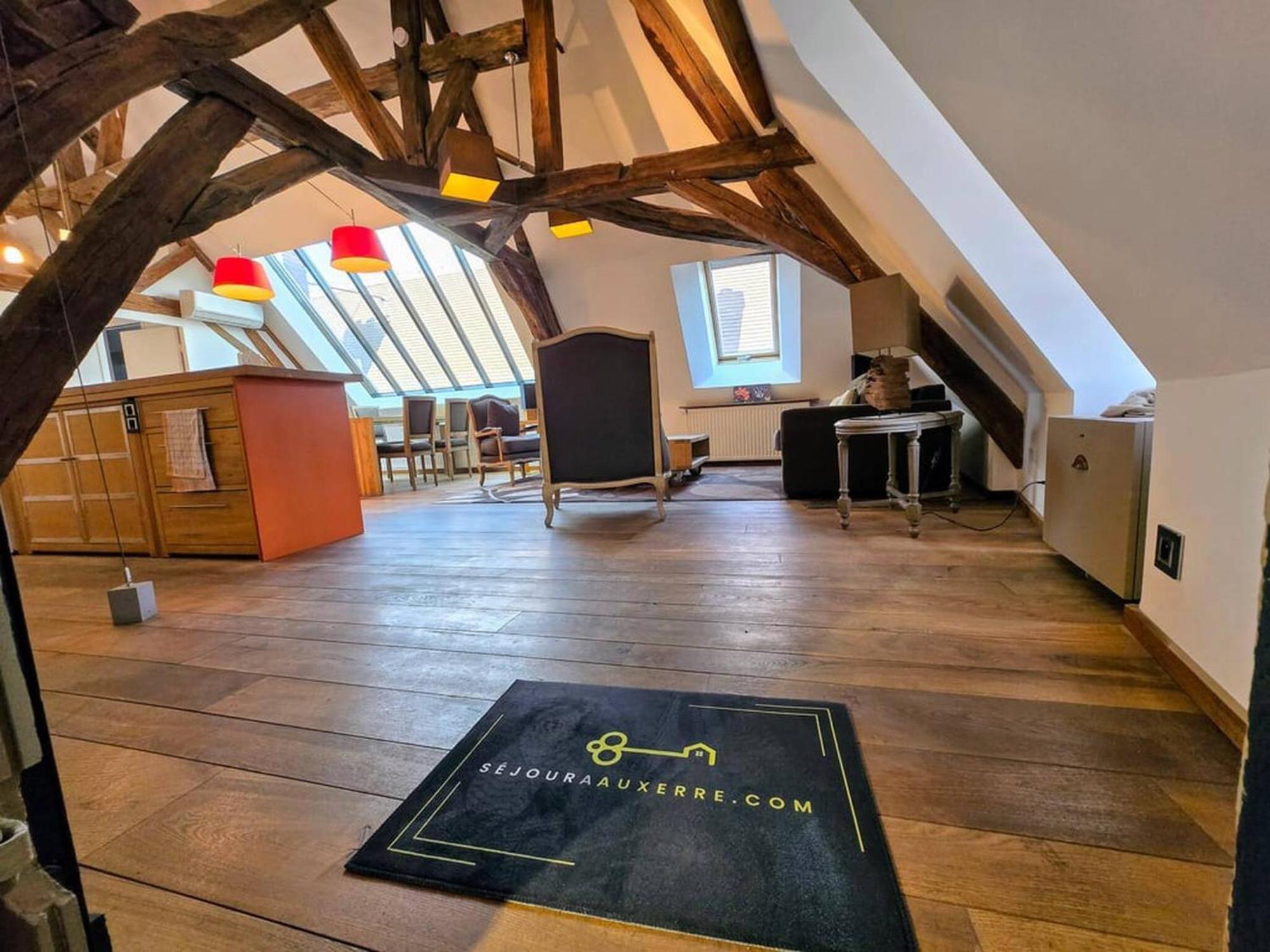 Robillard 2 - Sejour A Auxerre Appartement Buitenkant foto